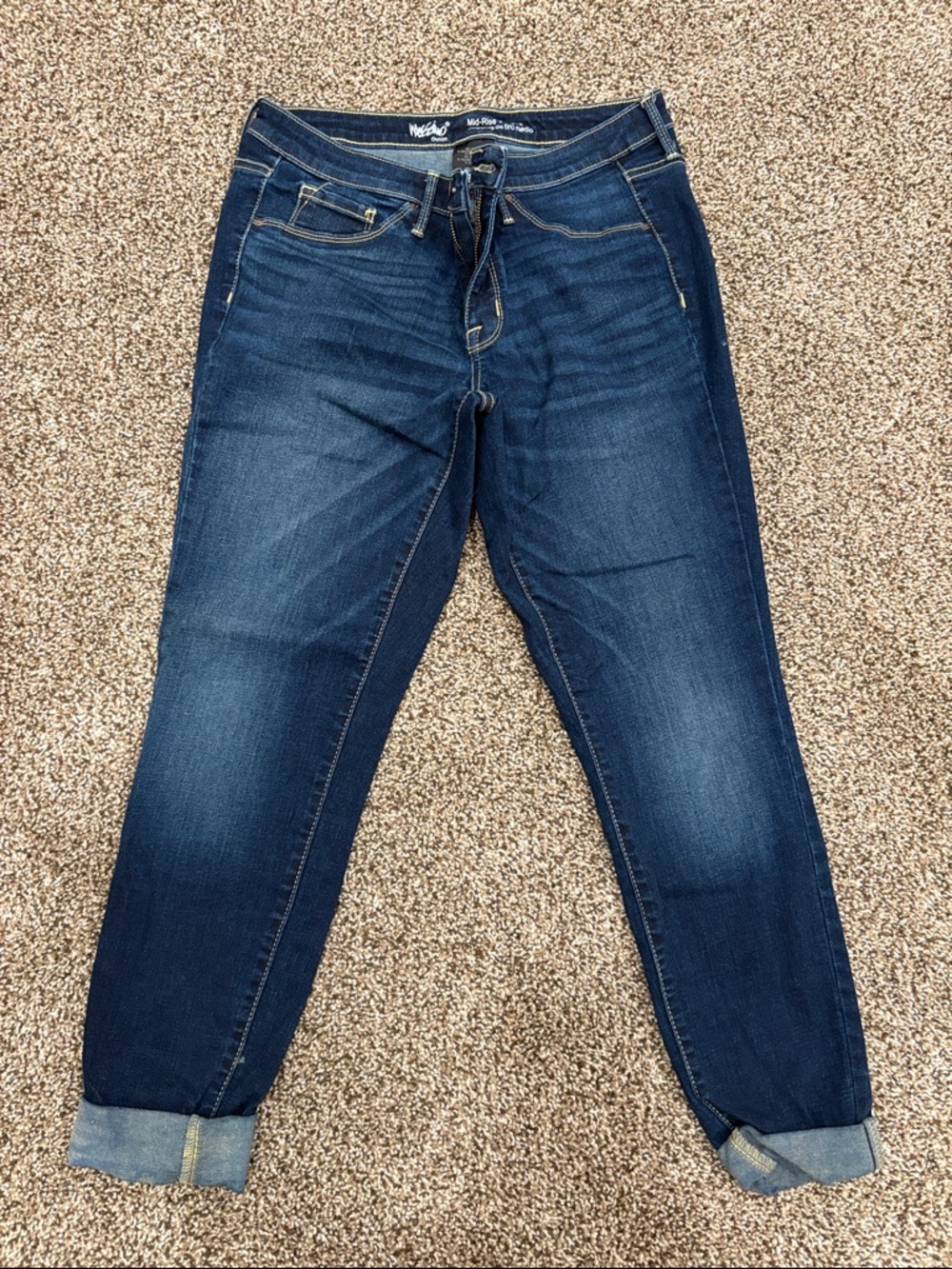 Massimo Mid-Rise Denim Jeggings in Dark Blue with Yellow Stitching